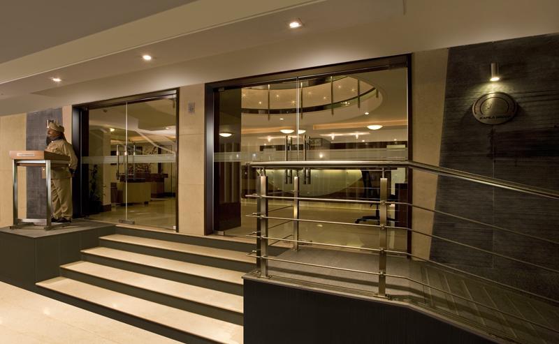 Kapila Business Hotel Pune Exterior foto